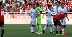Los futbolistas del Mallorca terminaron cabizbajos el partido ante el Numancia. Foto: LFP.