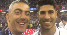 Asensio al lado del enviado especial de TTdeporte a Cardiff tras la final. Foto: Antonio Amor (Europhotopress Agency).