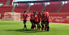 Los futbolistas del Mallorca celebrando el segundo tanto de Abdón Prats. Foto: RCDM.