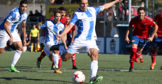 Fullana transformó desde los once metros el primer tanto balearico. Foto: GuiemSports.