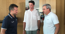 Rosselló, de Chavarría y Mesquida departiendo en el Rafa Nadal Sports Centre. Foto: TTdeporte.