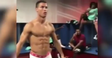 Cristiano Ronaldo y sus compañeros de la selección portuguesa también realizaron el mannequin challenge.