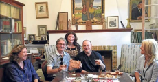 Monti Galmés acompañó al accionista Andy Köhlberg en una visita a la casa de Juniper Serra en Petra. Foto: RCD Mallorca.
