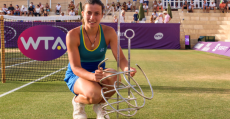 Sevastova posa con su trofeo de campeona. Foto: Mallorca Open.
