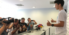 Mir posando en la sala de prensa del Palma Arena para los medios gráficos. Foto: TTdeporte.com.