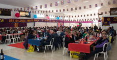 Multitudinaria comida en la nueva sede de la Penya Barcelonista Els Tamarells en Felanitx. Foto: PBT.