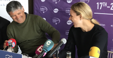 Toni Nadal departiendo junto a Angie Kerber en la presentación. Foto: TTdeporte.