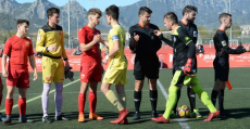 Saludo previo al San Francisco-Manacor disputado en la penúltima jornada. Foto: Fútbol Balear.