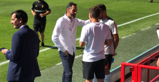 Moreno departiendo en la previa del partido ante el Lugo con Giner y Muñiz con quien coincidió en Tarragona. Foto: TTdeporte.