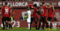 Euforia desatada entre los futbolistas rojillos después de confirmar su candidatura al PlayOff. Foto: LaLiga.