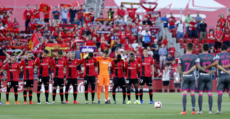 Formación inicial del Mallorca en el minuto de silencio de Son Moix. Foto: LaLiga.