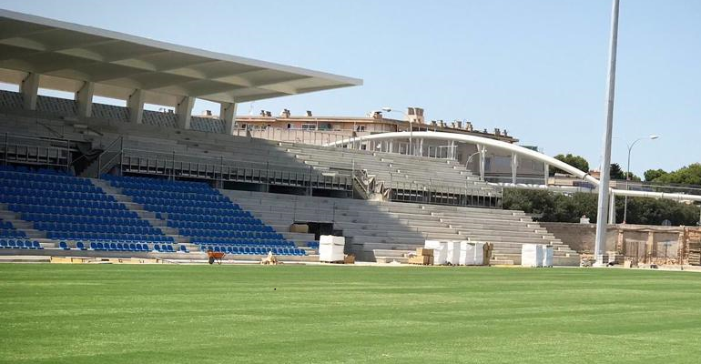 Las obras del Estadi Balear en estado avanzado antes del inicio de liga. Foto: ATB.