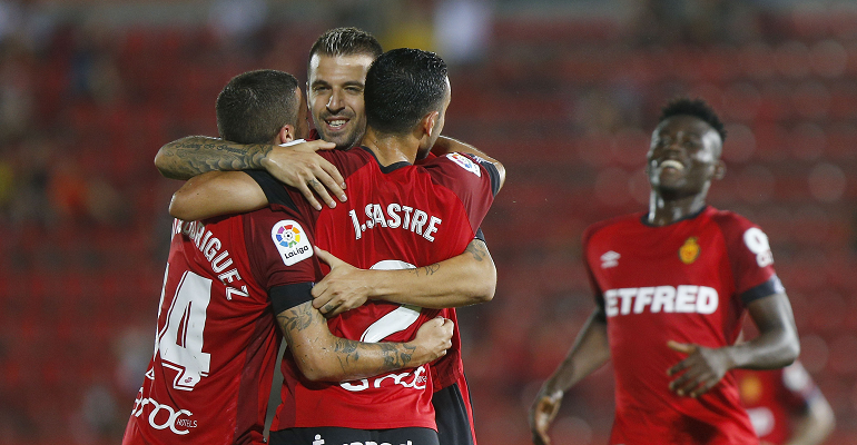 Celebración del triunfo sobre el céspe de Son Moix. Foto: LaLiga.